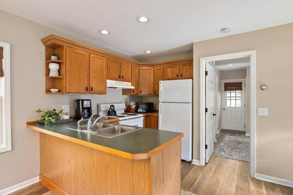 2Min Walk Downtown-Pet Friendly-Offstreet Parking Βίλα Saugatuck Εξωτερικό φωτογραφία